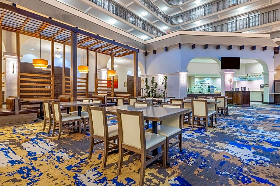 Embassy Suites By Hilton Hotel Tulsa-I-44