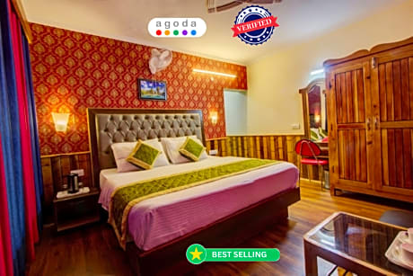 Goroomgo Samiru Manali 