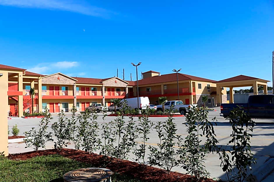 Scottish Inn & Suites - IAH Airport