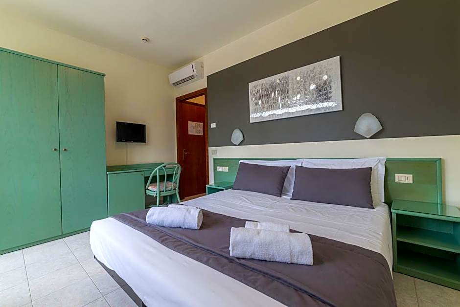 Hotel Airone