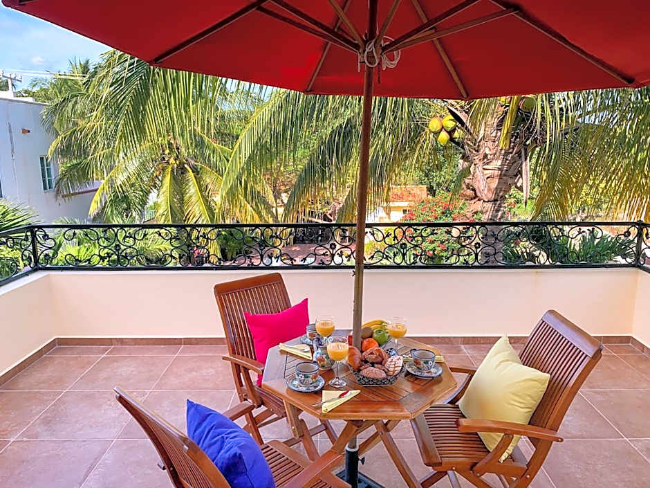 Casa Zarah - Hacienda Family Home - Pool and 2-Block to Beach