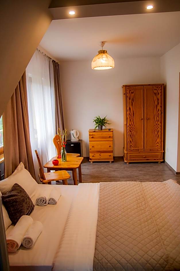 POKOJE GOŚCINNE WILCZNIK 12