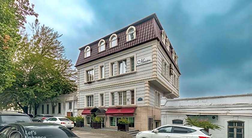 Maestro Hotel