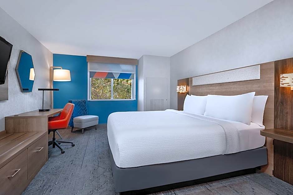 Holiday Inn Express Fresno River Park Highway 41 By IHG