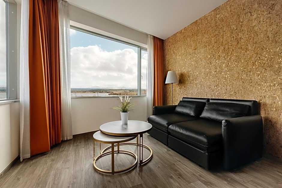 Photo 1 of 2 of Family Suite, Lake View