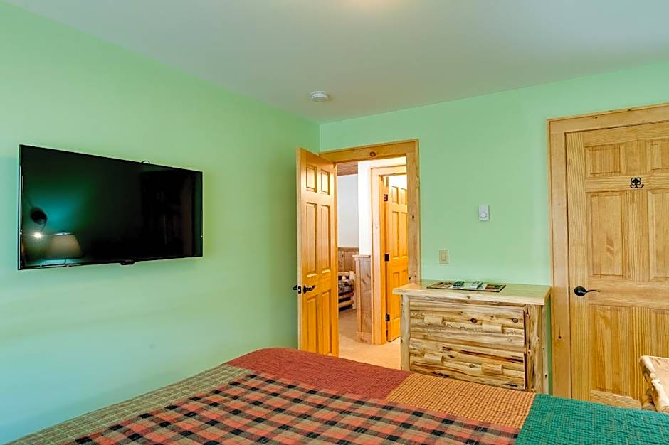 Cobble Mountain Lodge