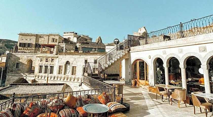 Caftan Cave Suites