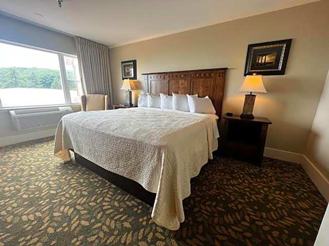 Historic Summit Inn