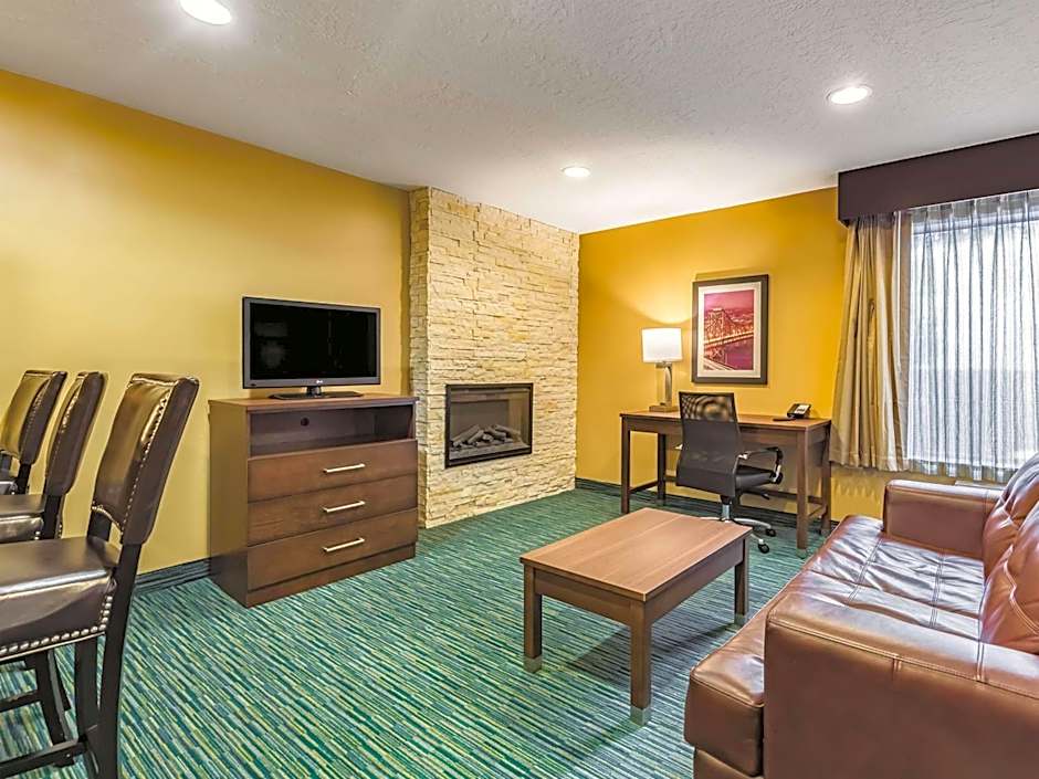 La Quinta Inn & Suites by Wyndham San Francisco Airport West