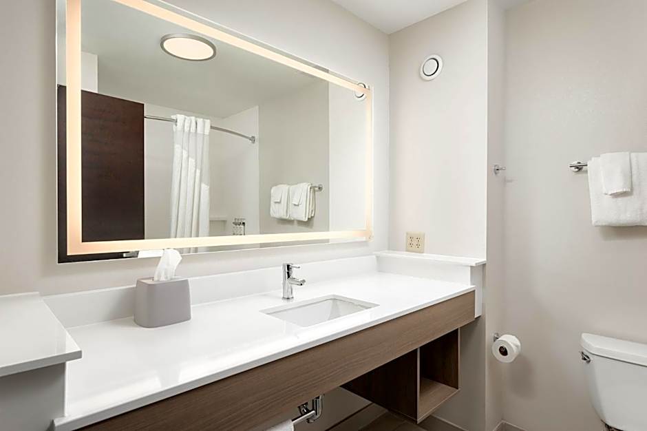Holiday Inn Express Hotel & Suites Newport South By IHG