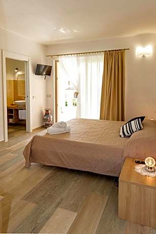 King Room with Garden View