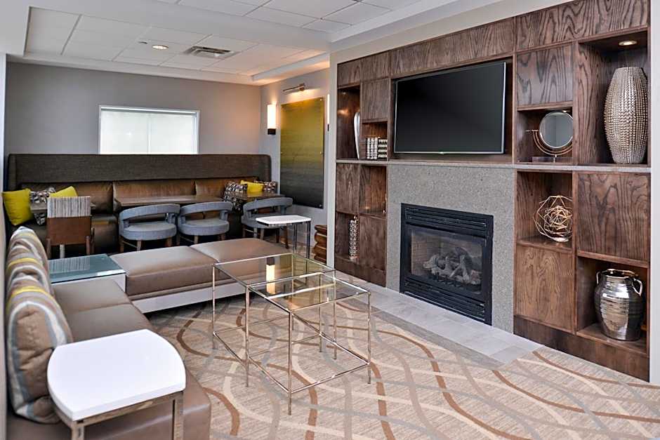 Holiday Inn Express Hotel & Suites Lafayette By IHG