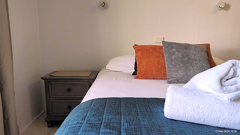 Pacific Palms Motor Inn