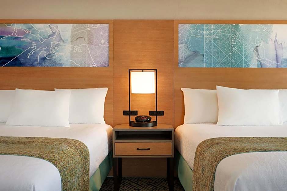 Surfbreak Oceanfront Hotel, Ascend Hotel Collection