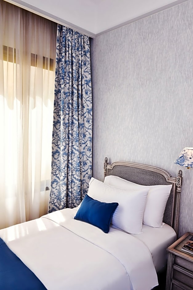 Le Bristol Hotel