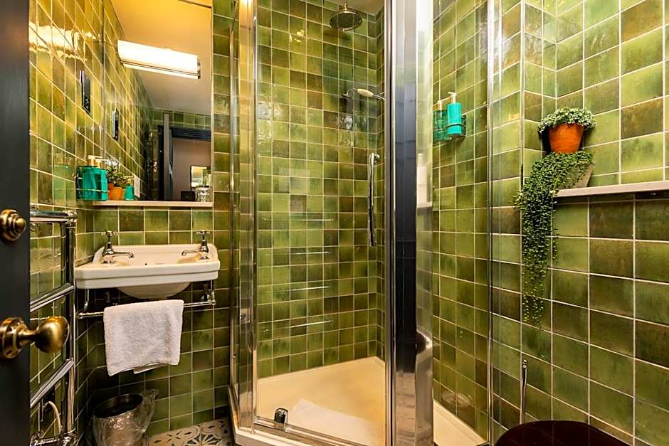 Salisbury Arms Hotel