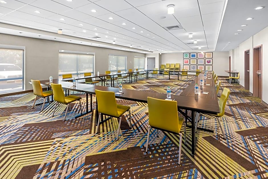 Holiday Inn Express And Suites Suisun City Napa Valley Area By IHG