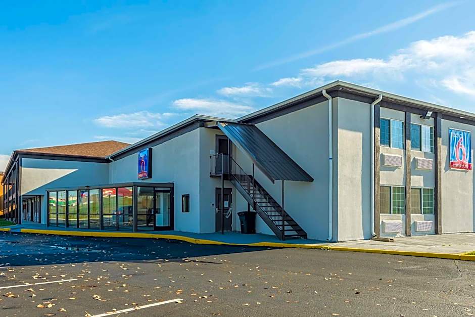 Studio 6-Indianapolis, IN