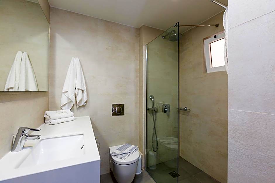 Trefon Hotel Apartments and Family Suites