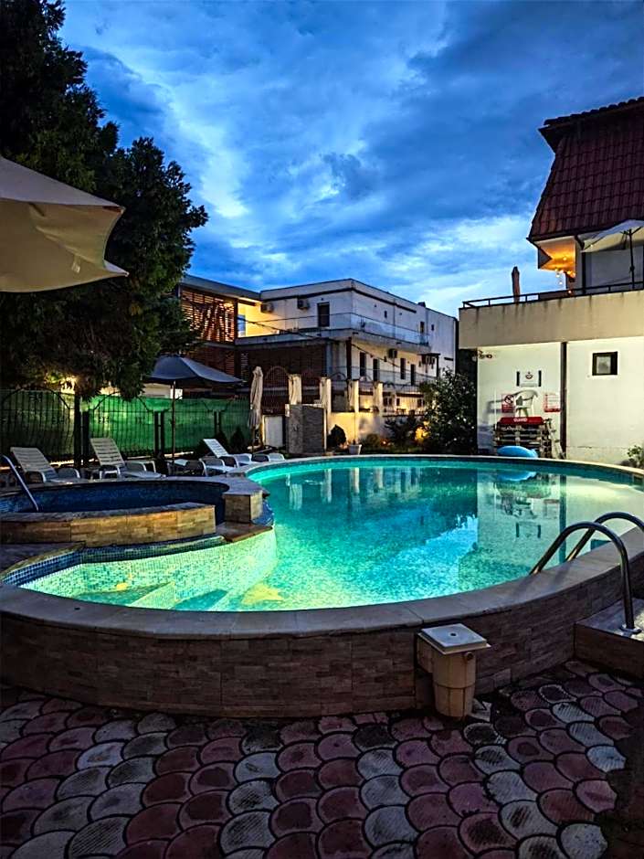 Family Hotel ADIA BLUE