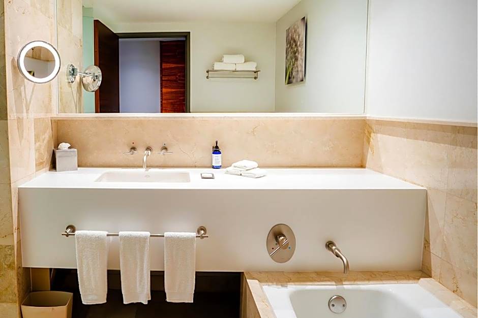 DoubleTree by Hilton Mexico City Santa Fe