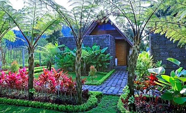 Village Above the Clouds - Desa Atas Awan Eco-boutique Hotel