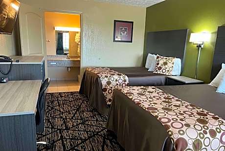2 Queen Beds Non-Smoking
