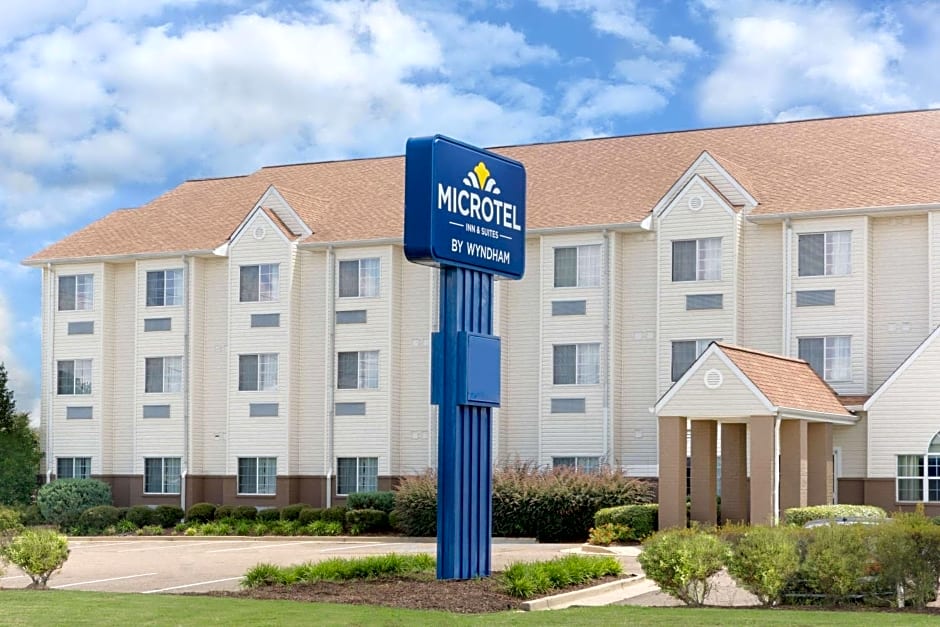 Microtel Inn & Suites by Wyndham Starkville