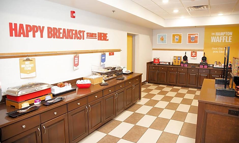 Hampton Inn & Suites Williamsport-Faxon Exit