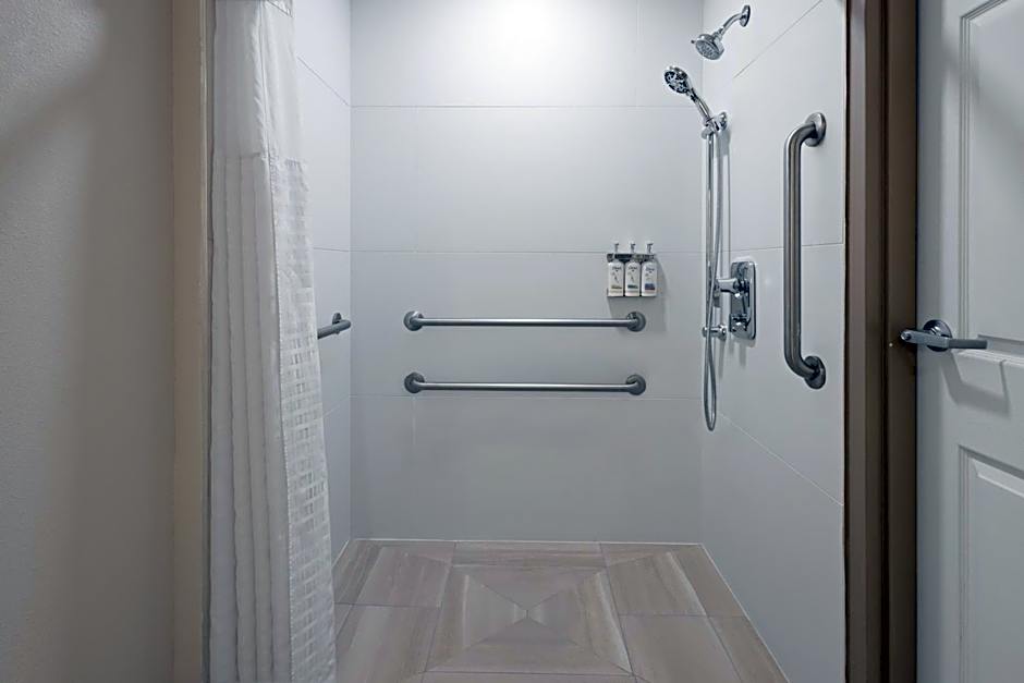 Holiday Inn Express & Suites Leesburg - Historic District by IHG