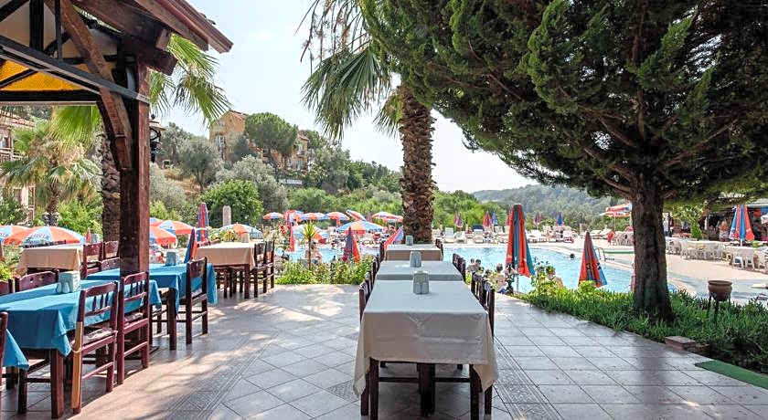 Club Pink Palace Hotel