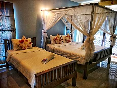 Triple Room with Private Bathroom