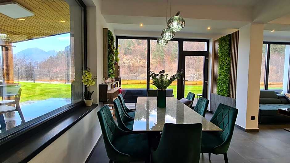 Complex Lunlo Village