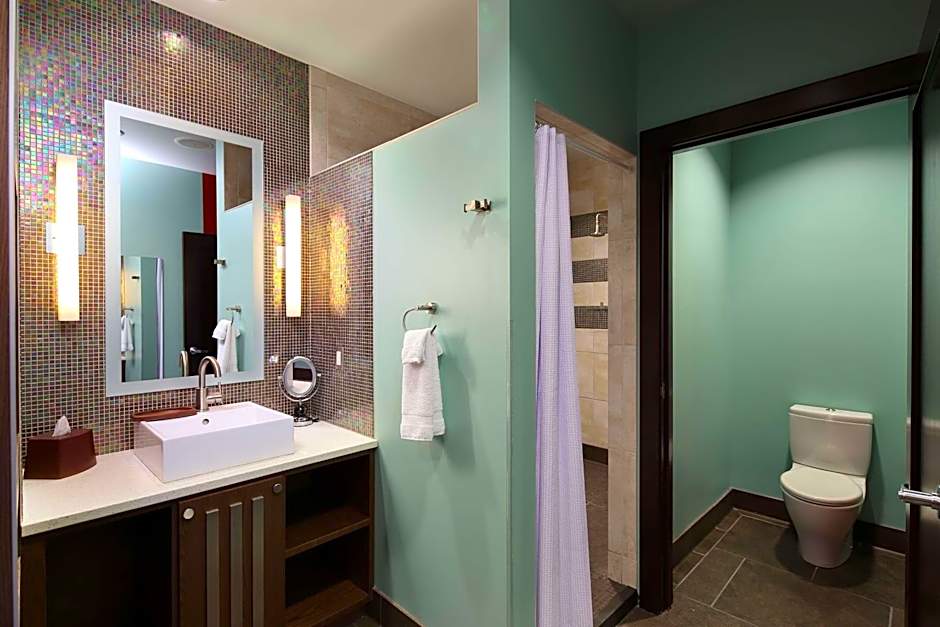 Tulyp, Tapestry Collection by Hilton