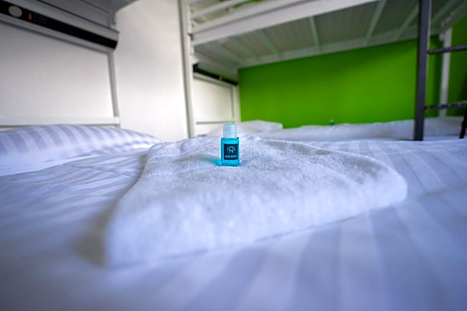 Nyon Hostel