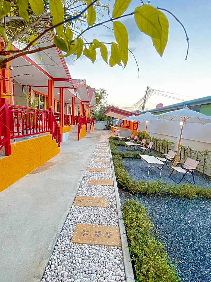 Three Mangoes At Kohlarn 