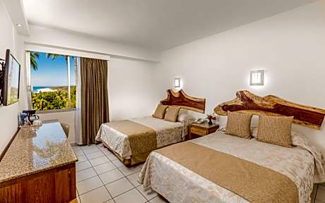 Standard Double Room with Garden View