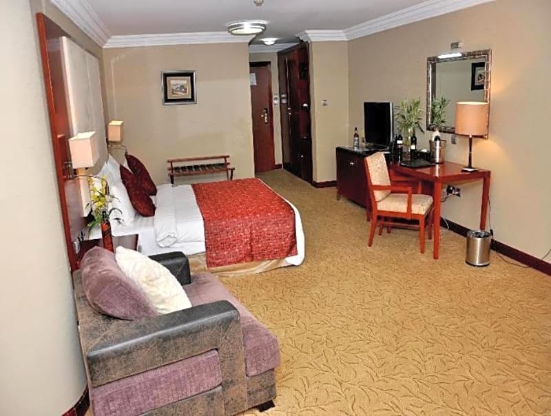 CHELSEA HOTEL CENTRAL AREA