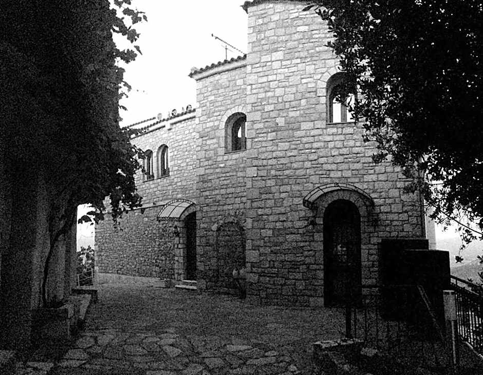 Hotel Isaraiko Spiti Agia Theodora