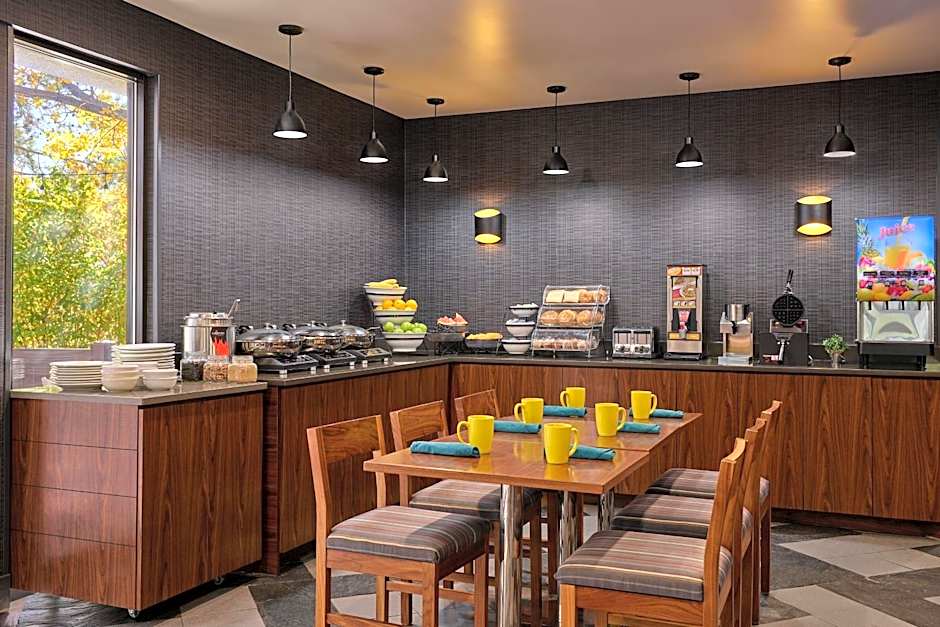 Four Points by Sheraton Salt Lake City Airport