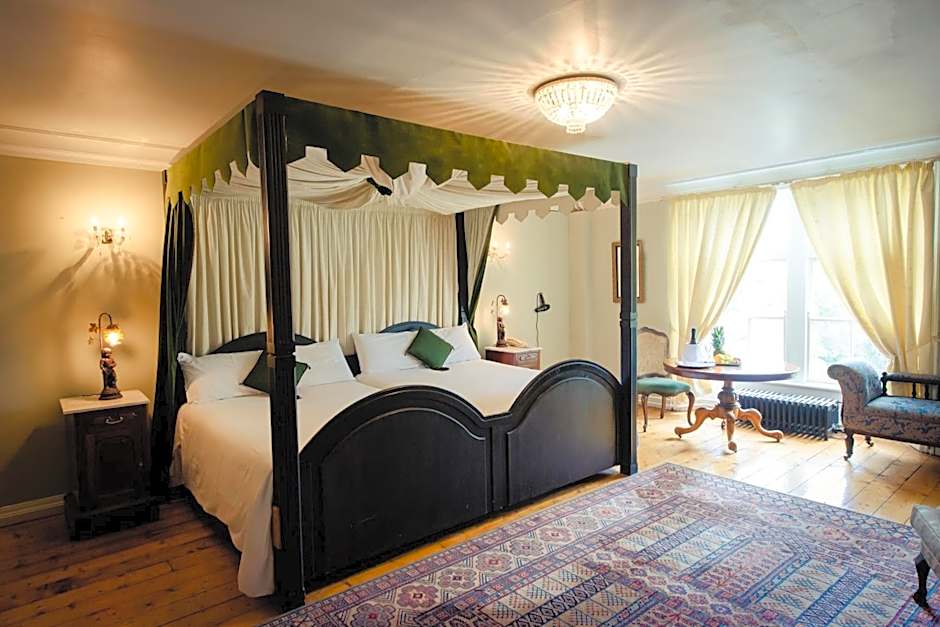 Kinnitty Castle Hotel