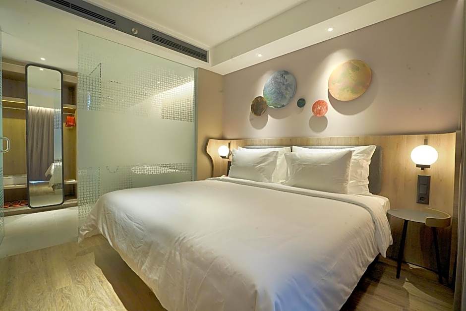 Harris Suites Puri Mansion