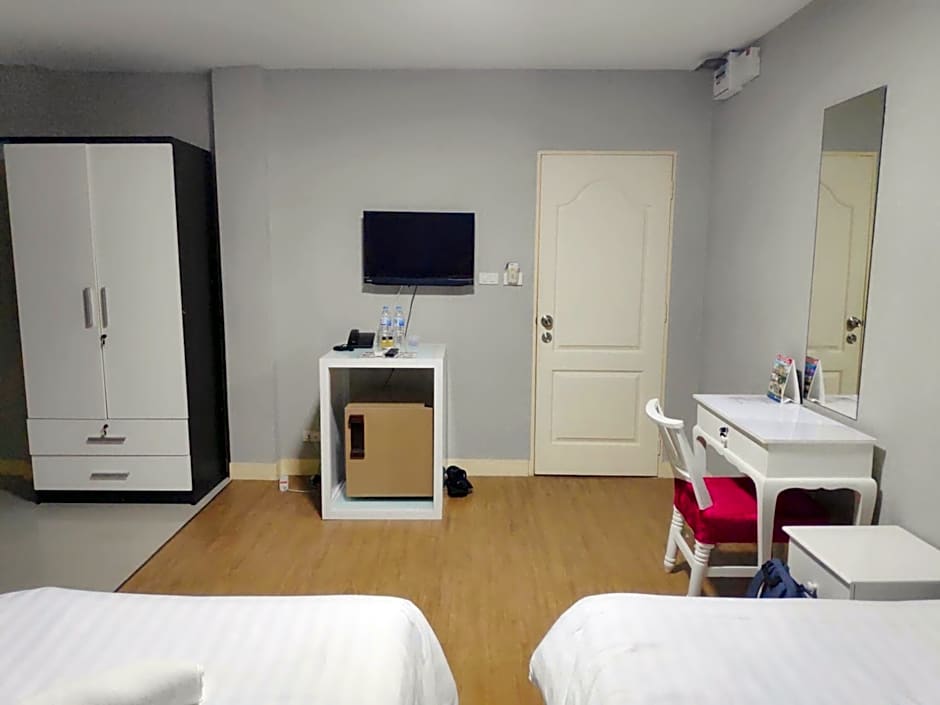 Tim Place - BTS Phra Khanong