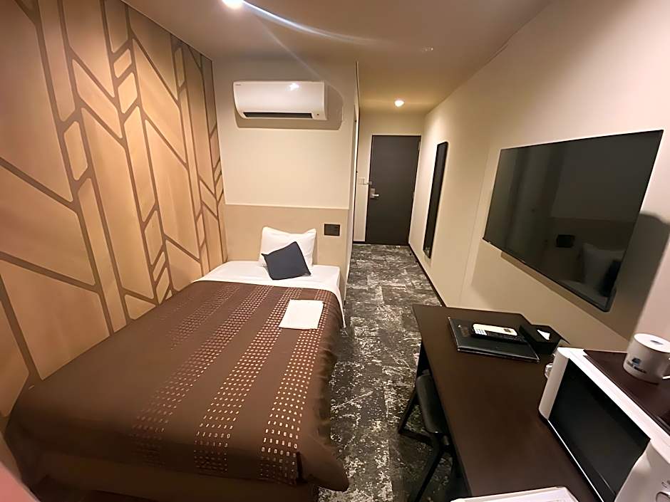 Hotel Livemax Shin Osaka