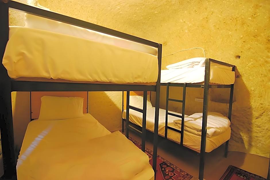Center Cave Hostel