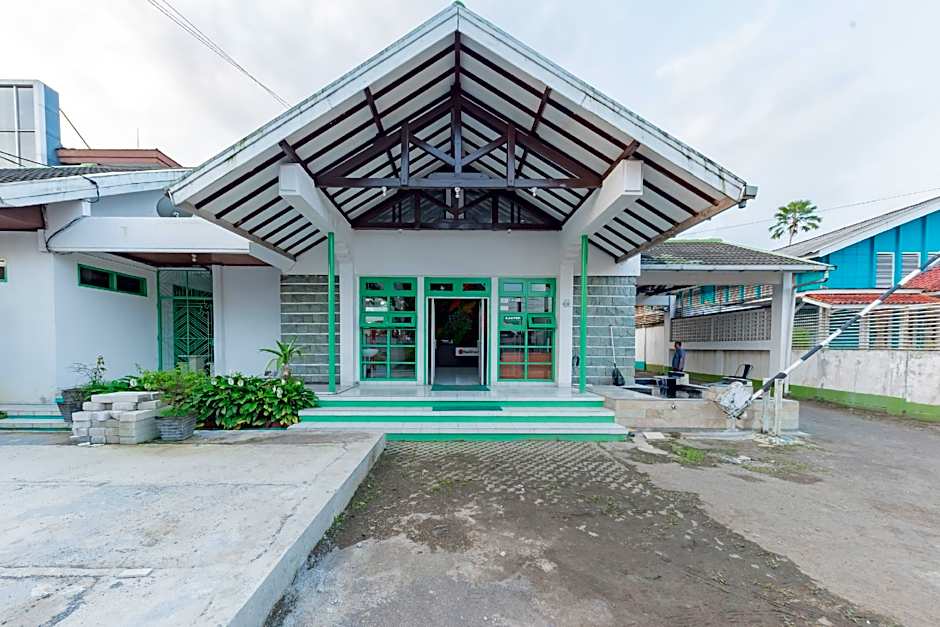 RedDoorz @ Jalan R.E. Martadinata Sukabumi