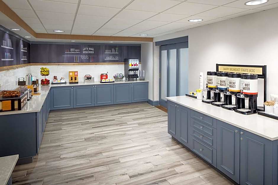 Hampton Inn by Hilton Garden City Long Island