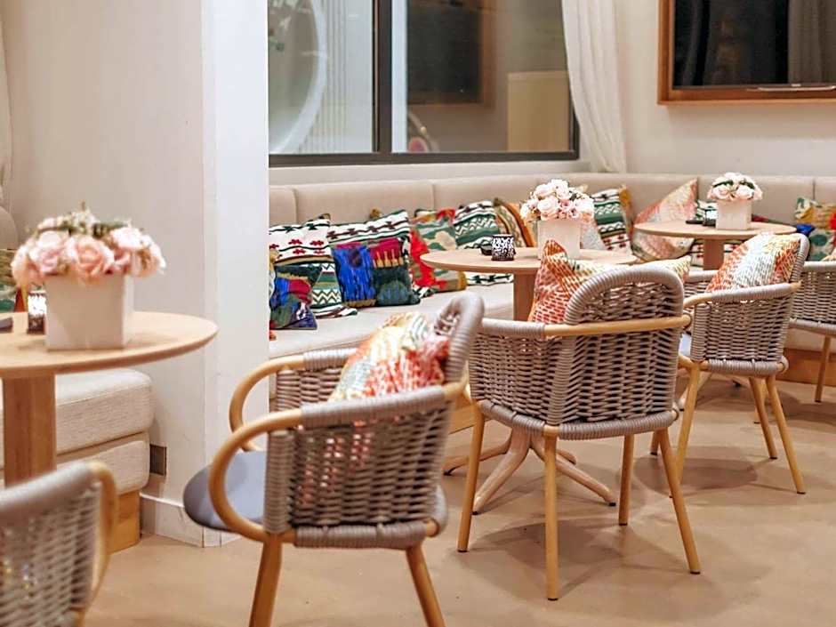 Hotel Croisette Beach Cannes - MGallery