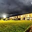 Lakeside Motel & Apartments