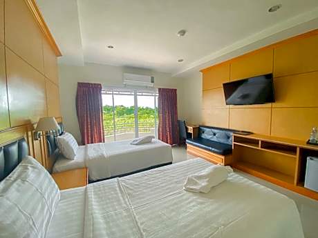 Superior Twin Room with Patio